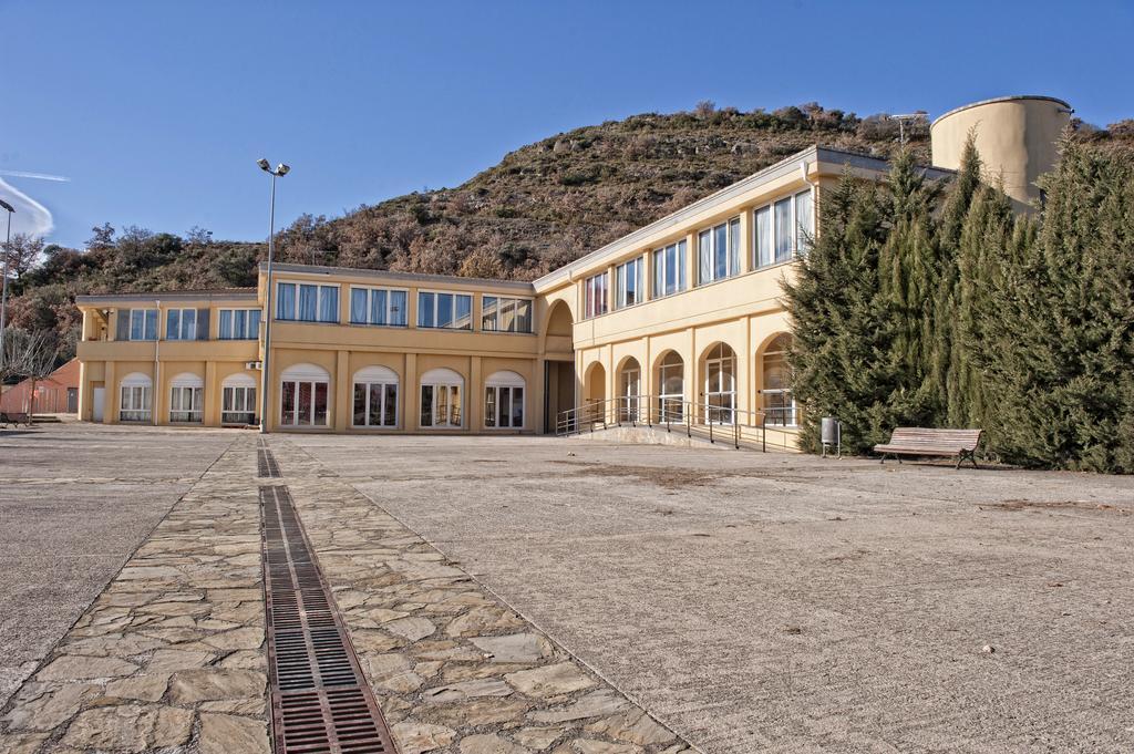 Alberg Montsec-Mur Guardia de Tremp Exterior photo